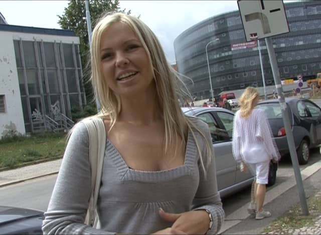Absolutely real Czech amateur girl Hanka gives head in public for cash