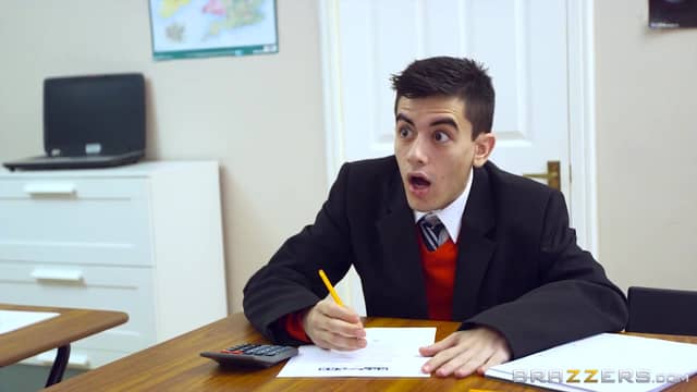 Spanglish sex lesson for schoolboy Jordi El Niño Polla